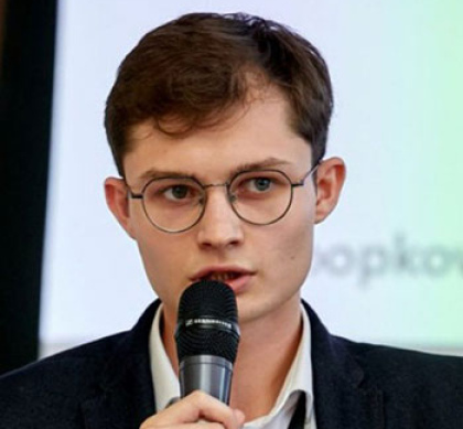 Илья Попков