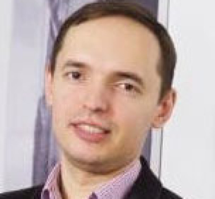 Олег Наумов