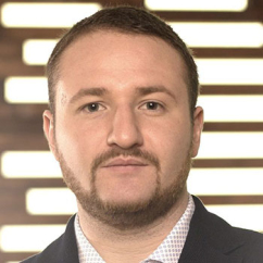 Никита Артемов
