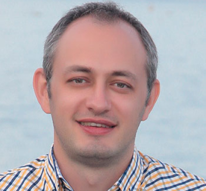 Василий Комолов