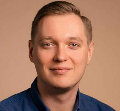 Кирилл Комаров