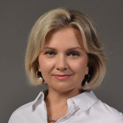 Александра Наумова