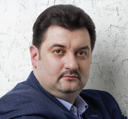 Михаил Петров