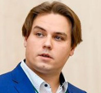 Евгений Лапшов
