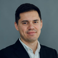 Виталий Панов