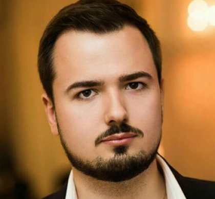 Антон Петров