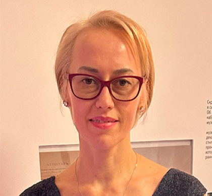 Елена Захарова