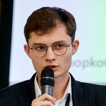 Илья Попков